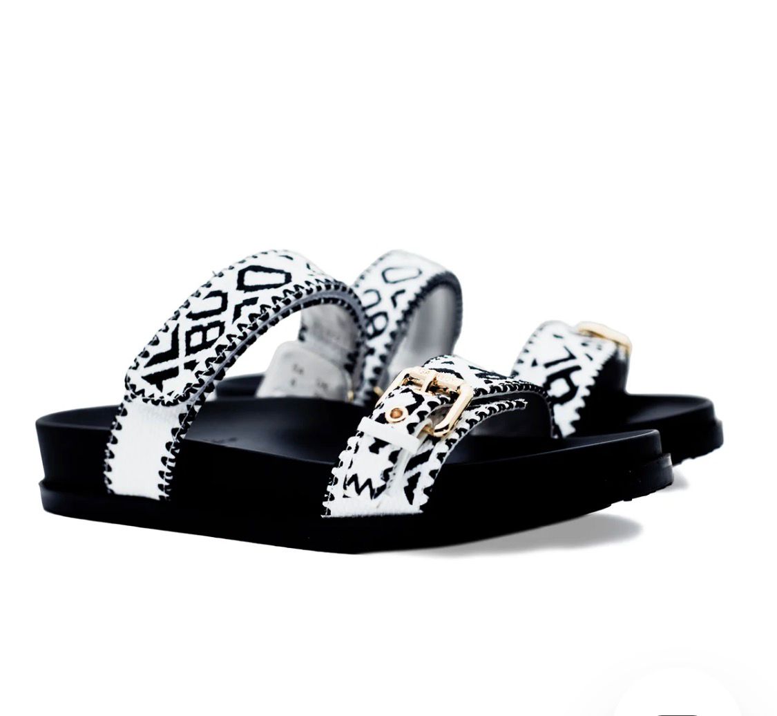 CULTURE MULE SANDALS