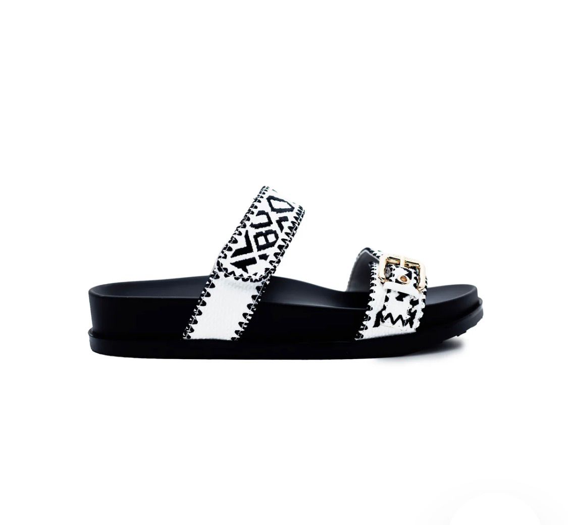CULTURE MULE SANDALS